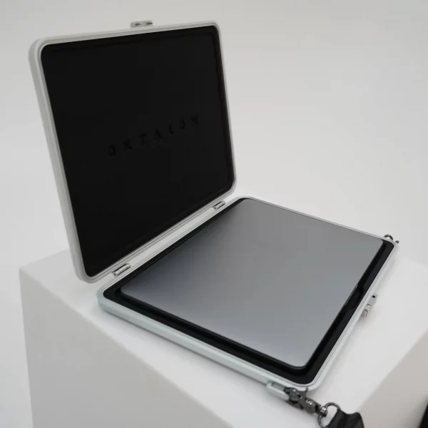macbook-air-13-rugged-case-en