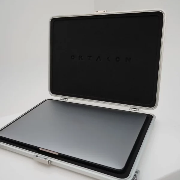macbook-pro-14-metall-case-de
